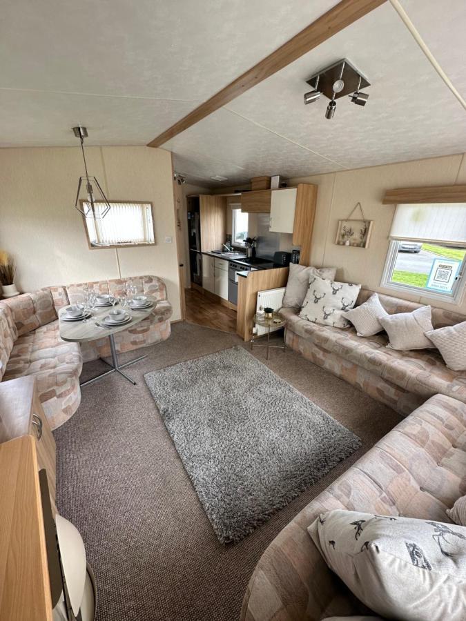 6 Berth Caravan On Marine Holiday Park Hotel Rhyl Exterior photo
